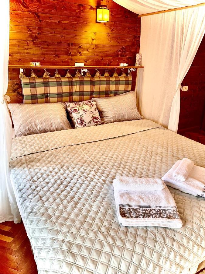 Apartament Rustic In Centrul Istoric Διαμέρισμα Μπρασόβ Εξωτερικό φωτογραφία