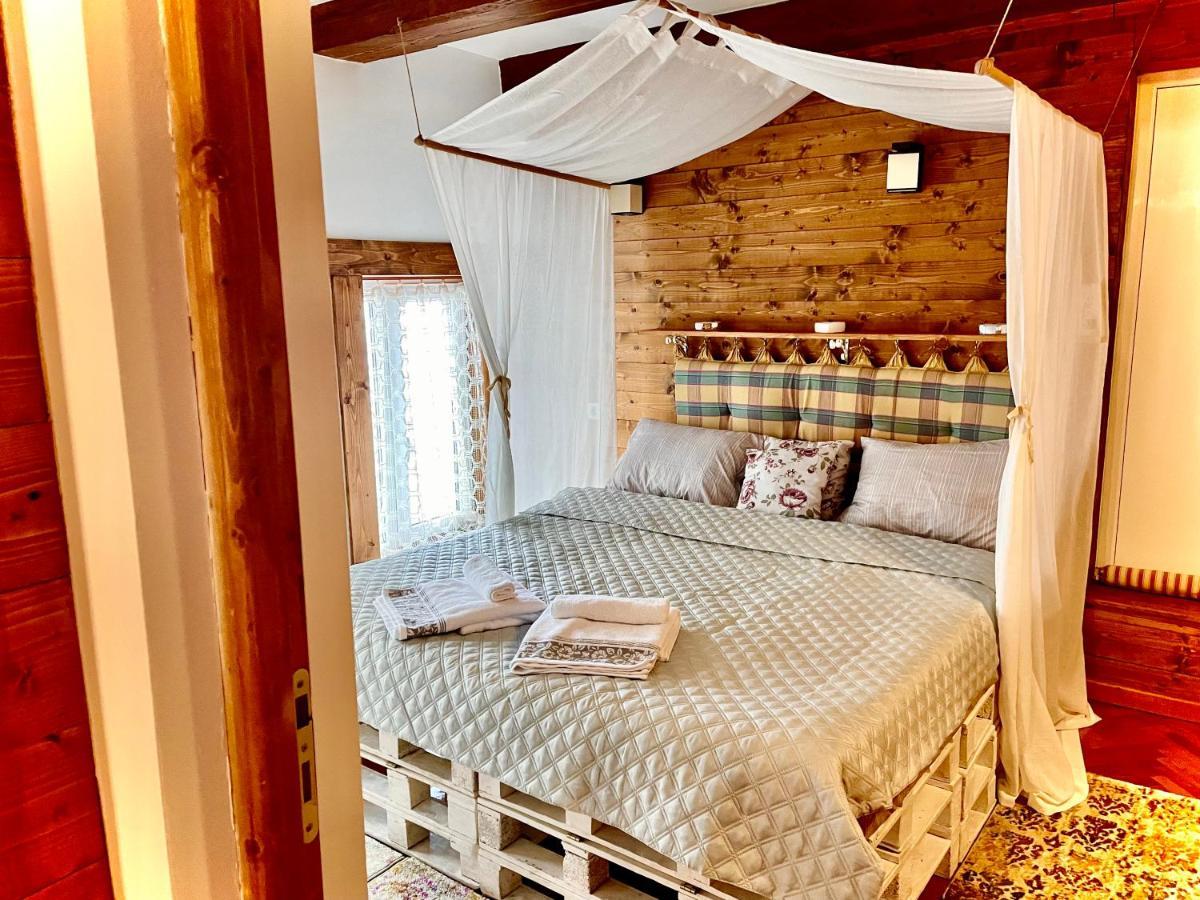 Apartament Rustic In Centrul Istoric Διαμέρισμα Μπρασόβ Εξωτερικό φωτογραφία