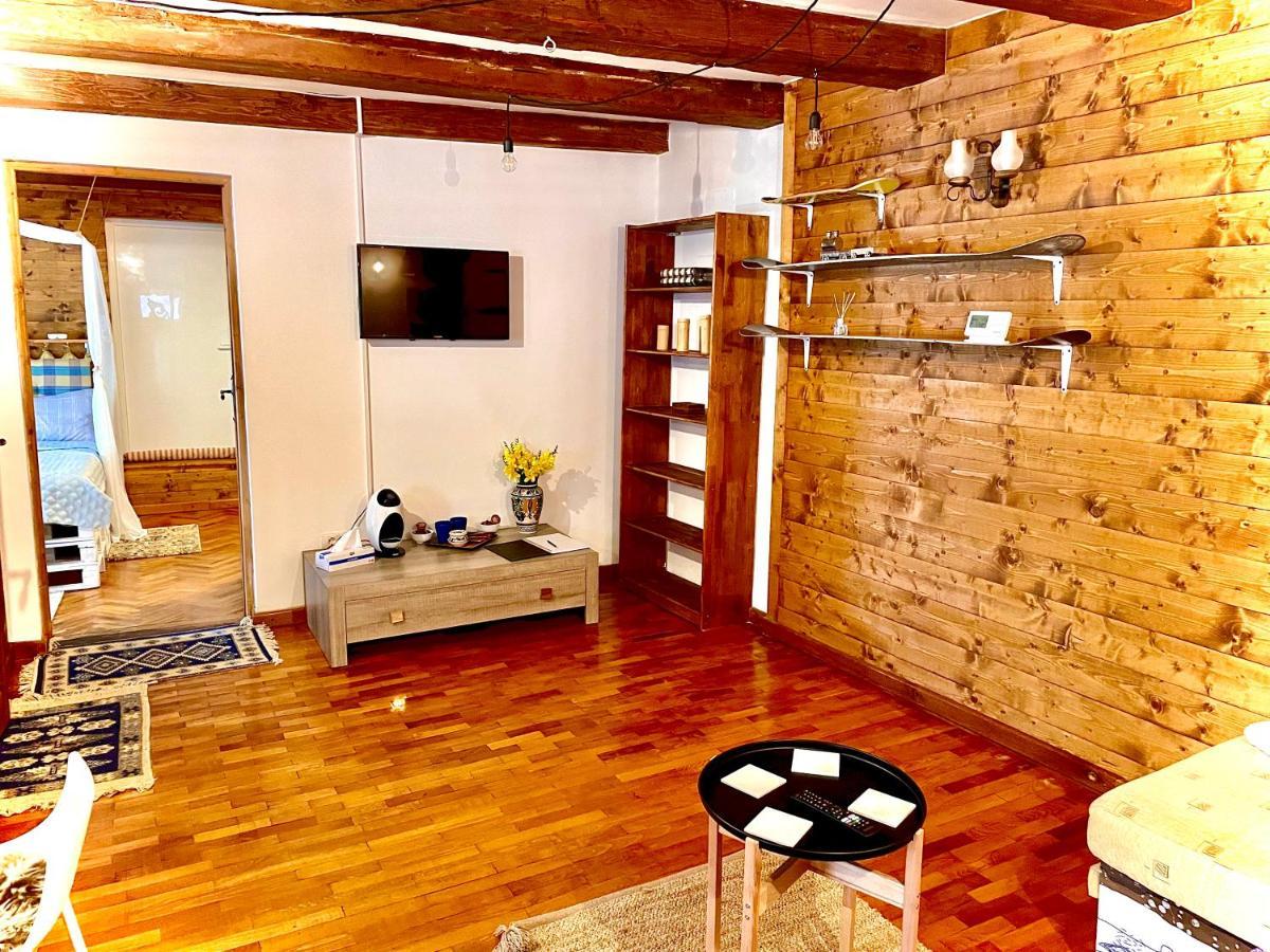 Apartament Rustic In Centrul Istoric Διαμέρισμα Μπρασόβ Εξωτερικό φωτογραφία